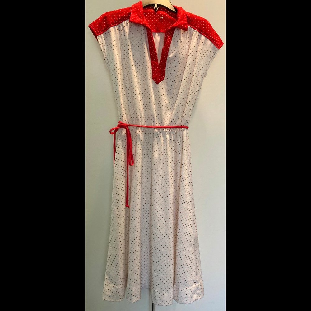Vintage White & Red Polka Dot Sleeveless Dress Sz S/M Full Circle Skirt